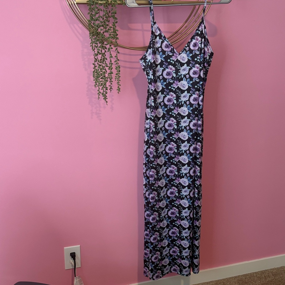 Chic Floral Maxi Dress - Black and Purple